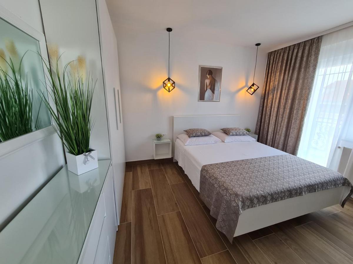 Apartments Tonka Trogir Exterior foto
